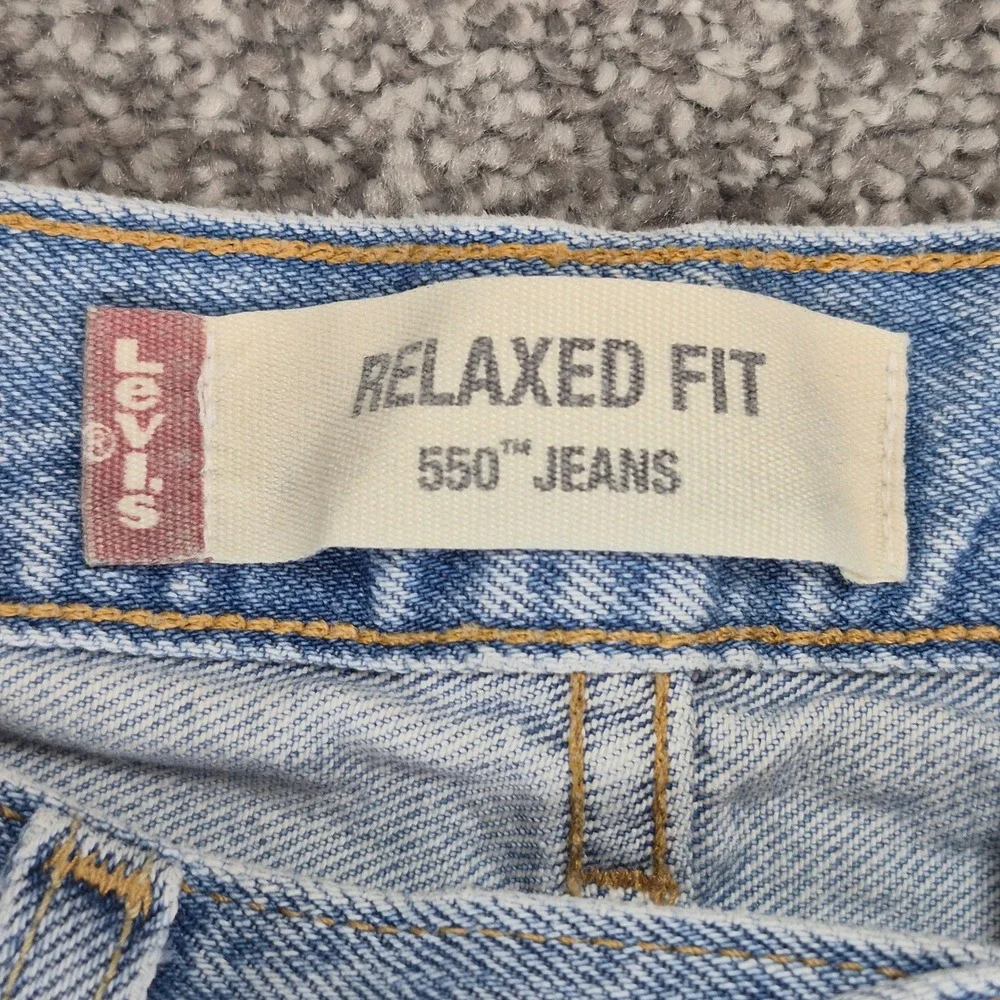 Levis measurements photos